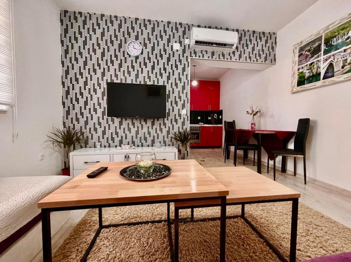 Apartment Adel Mostar Bagian luar foto