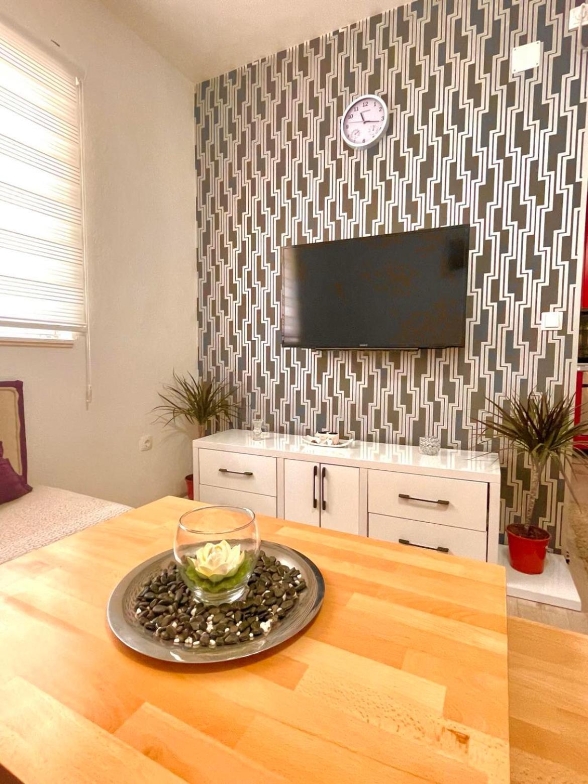Apartment Adel Mostar Bagian luar foto
